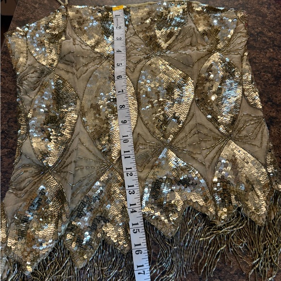 Sequin hand-sewn on silk top - Picture 15 of 15